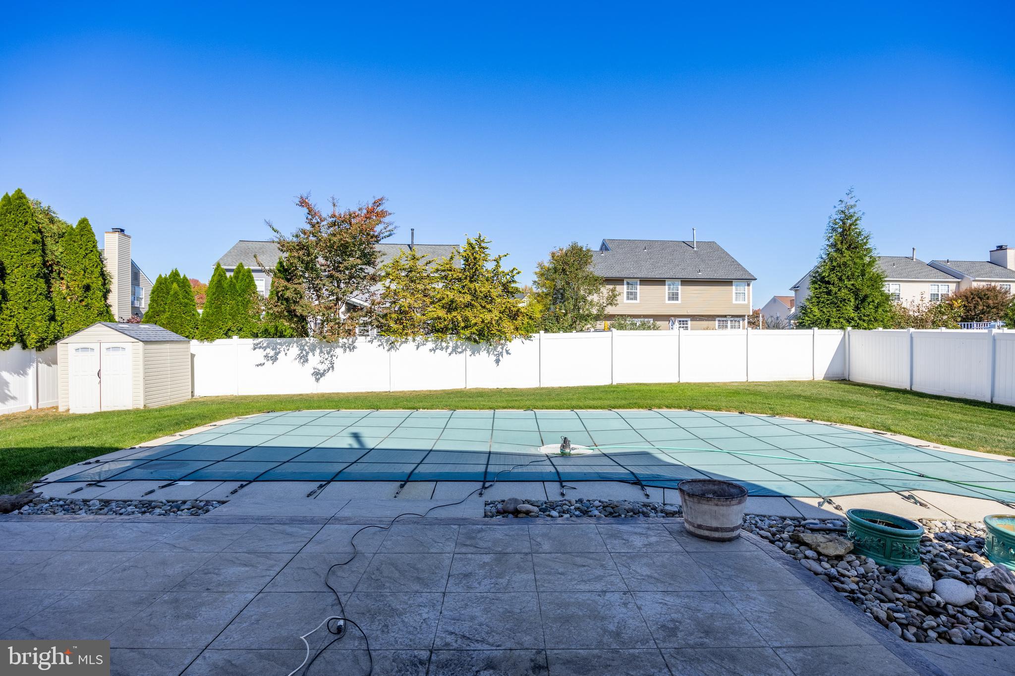 21 Clinton Ln