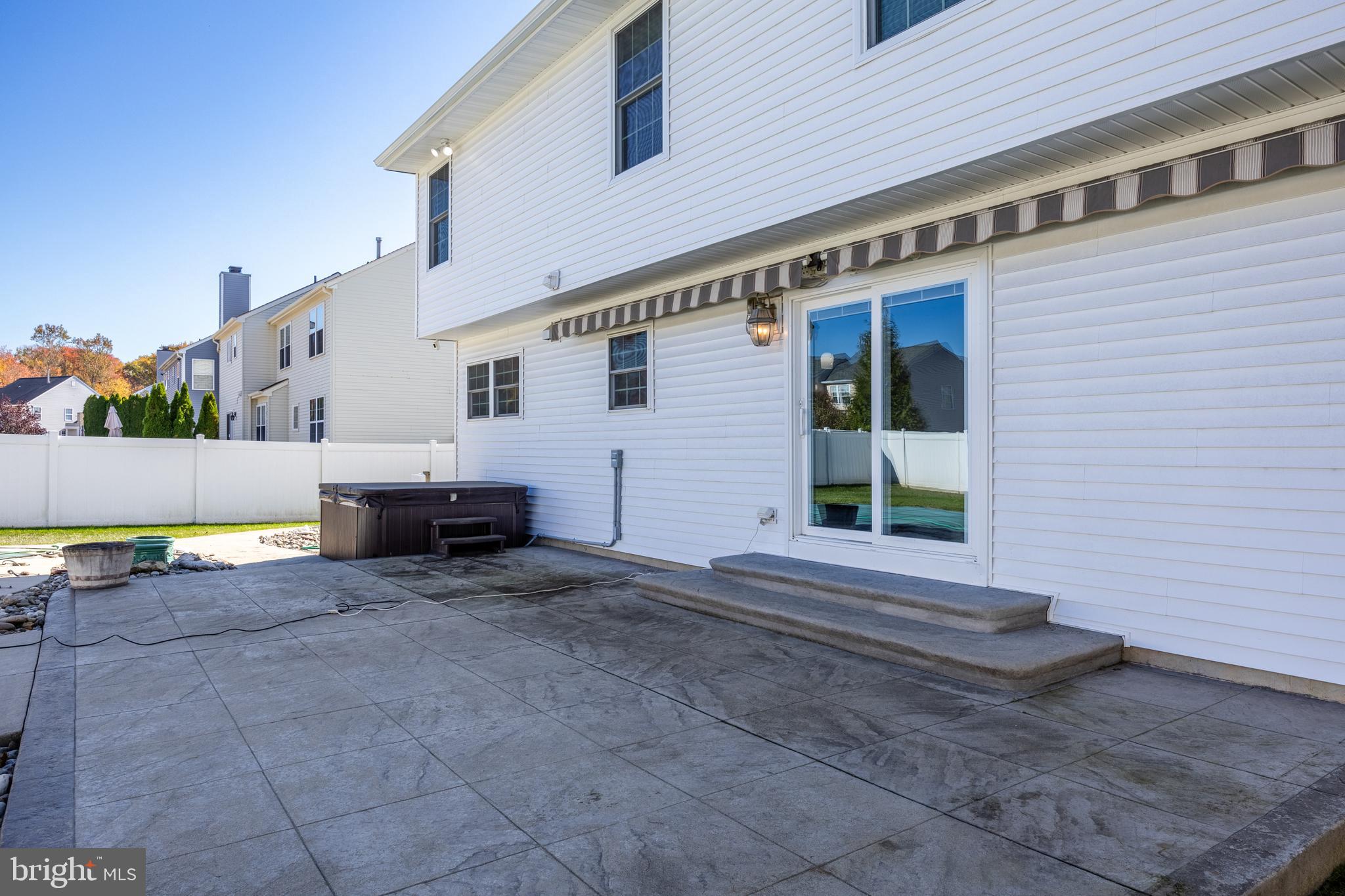 21 Clinton Ln