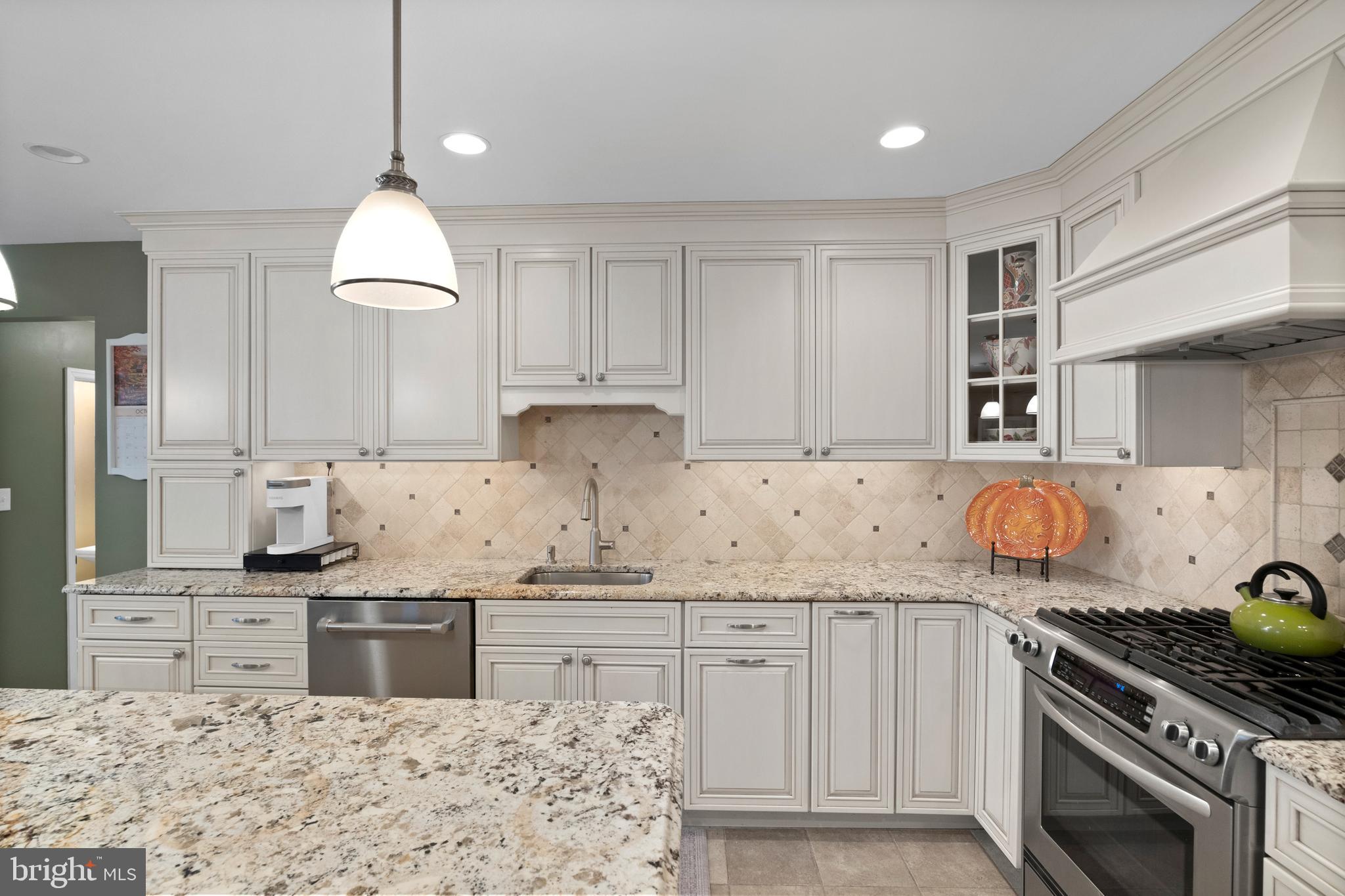 11 Coatsbridge Dr
