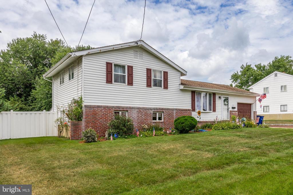 36 Trinity Ave