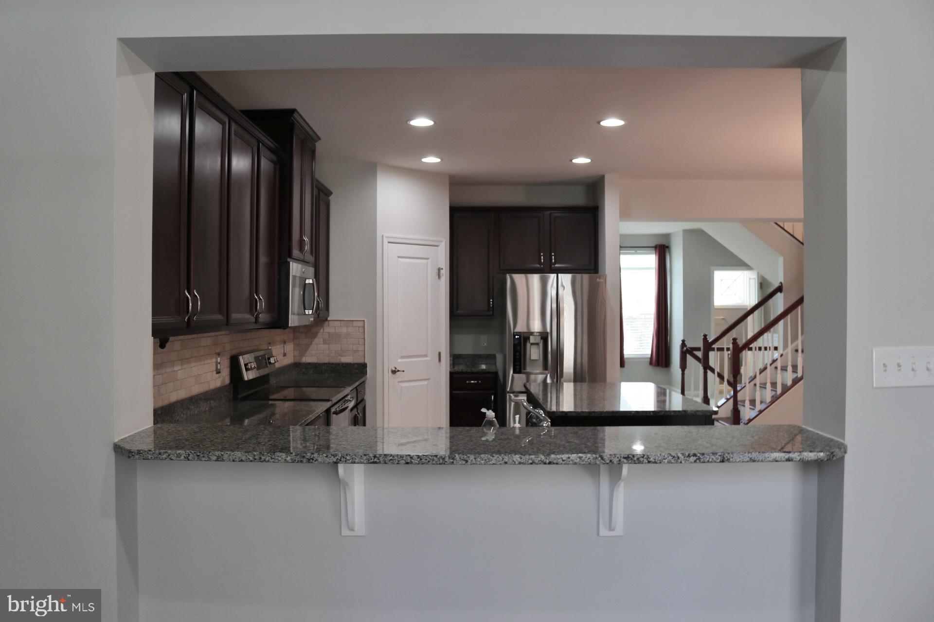 37 ISABELLE CT