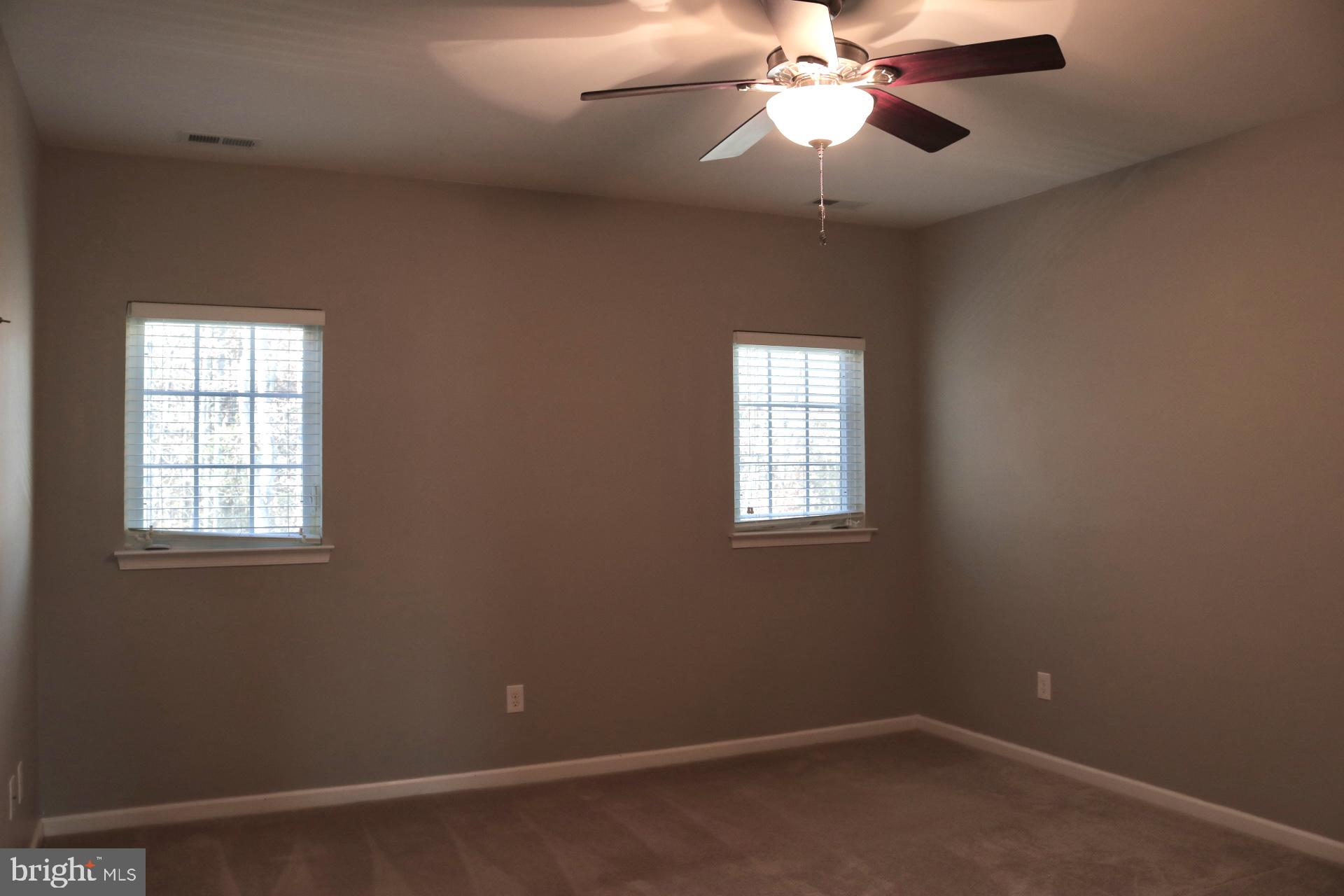 37 ISABELLE CT