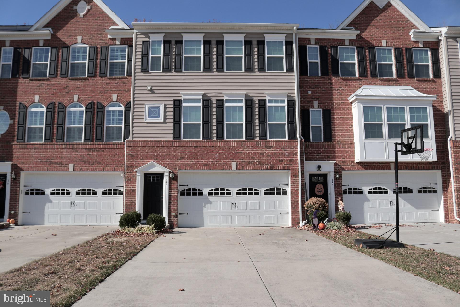 37 ISABELLE CT