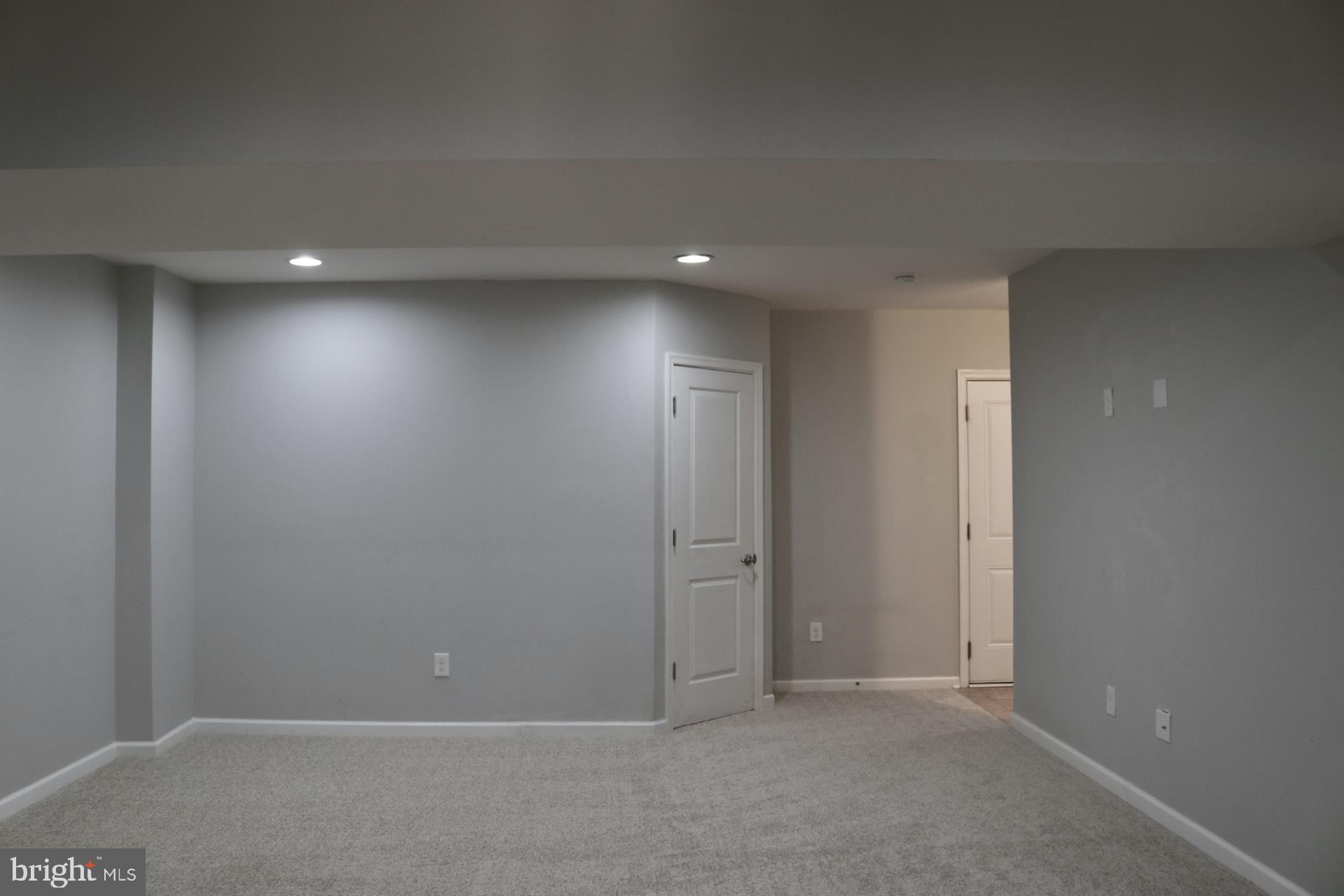 37 ISABELLE CT