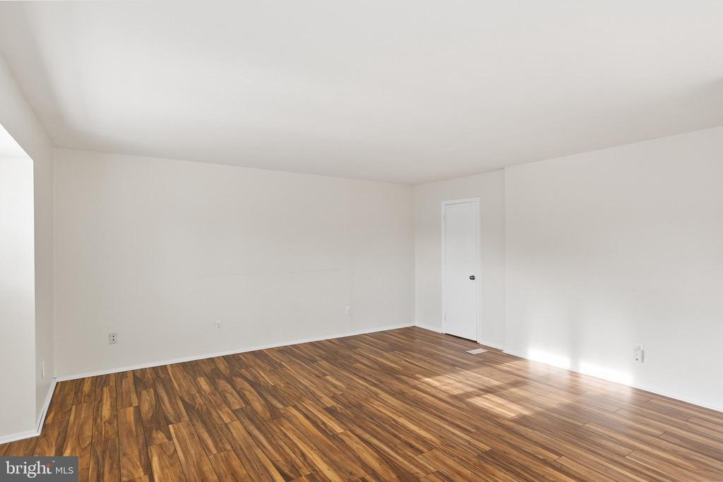 12 Amherst Ct