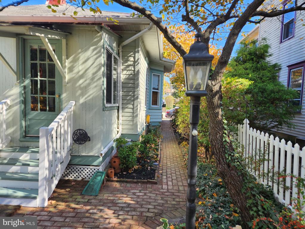 412 OLIVER STREET