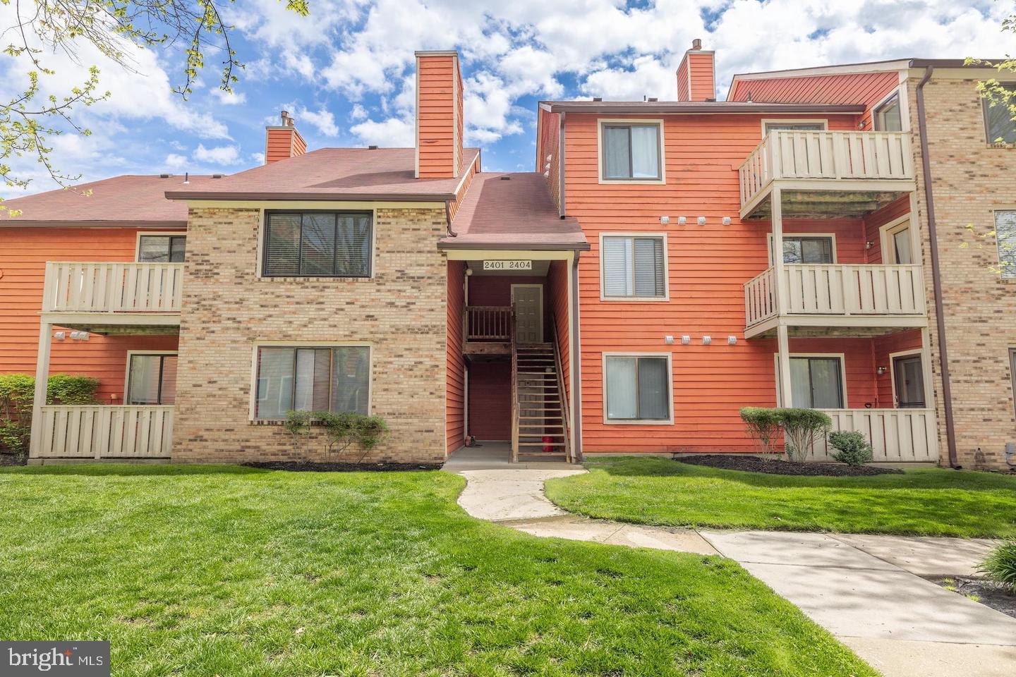 2404-B DURHAM CT