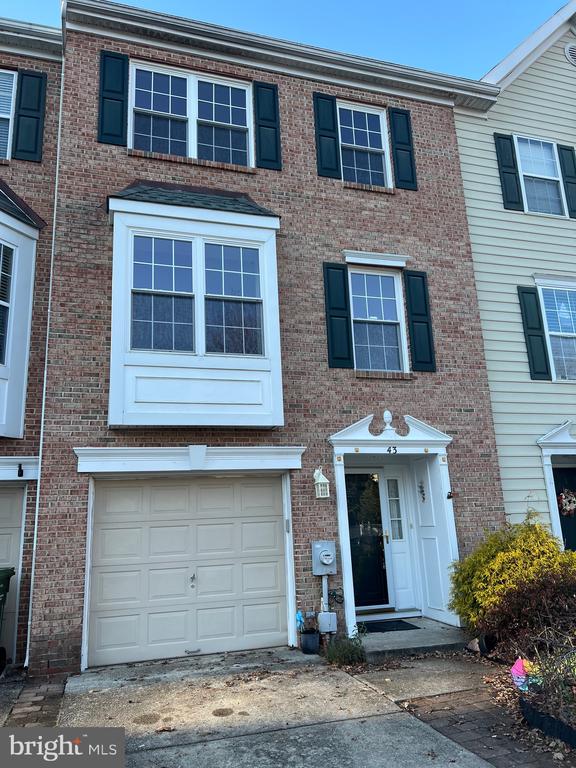43 ALEXANDRA COURT