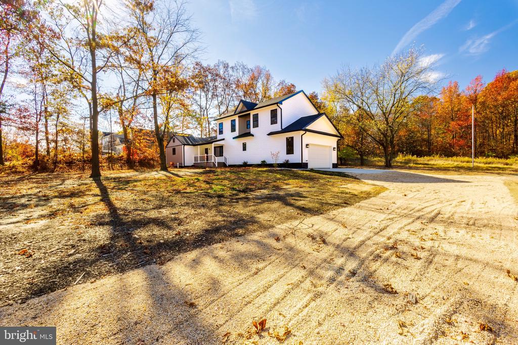 85 N LOCUST AVENUE