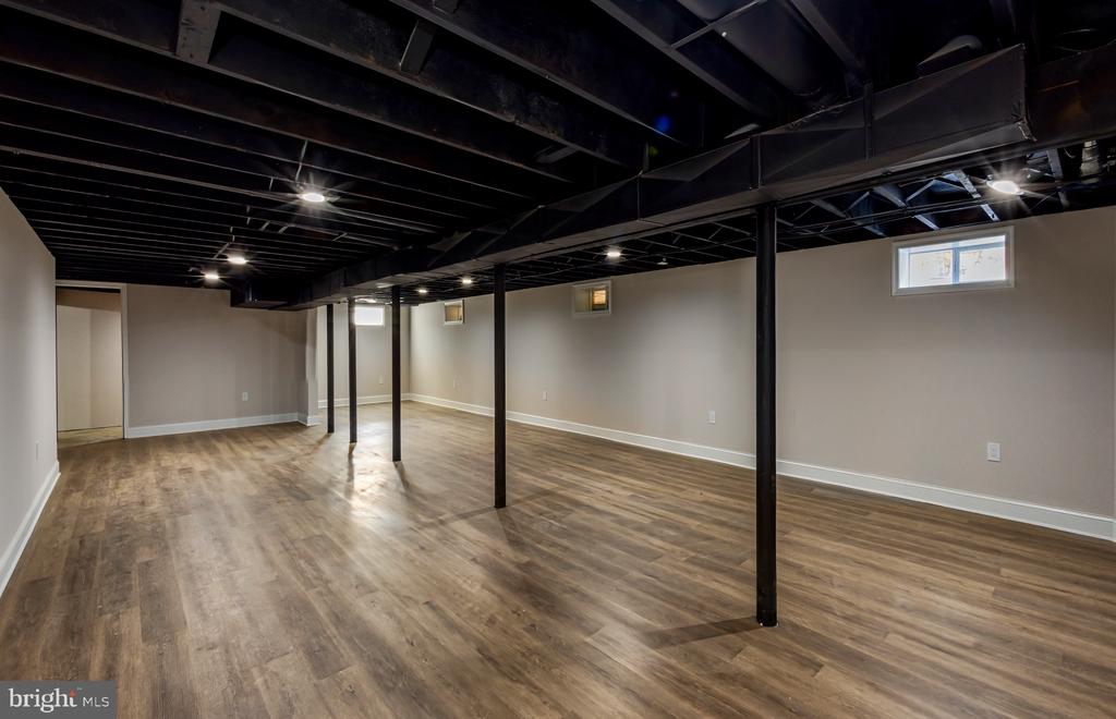 85 N LOCUST AVENUE