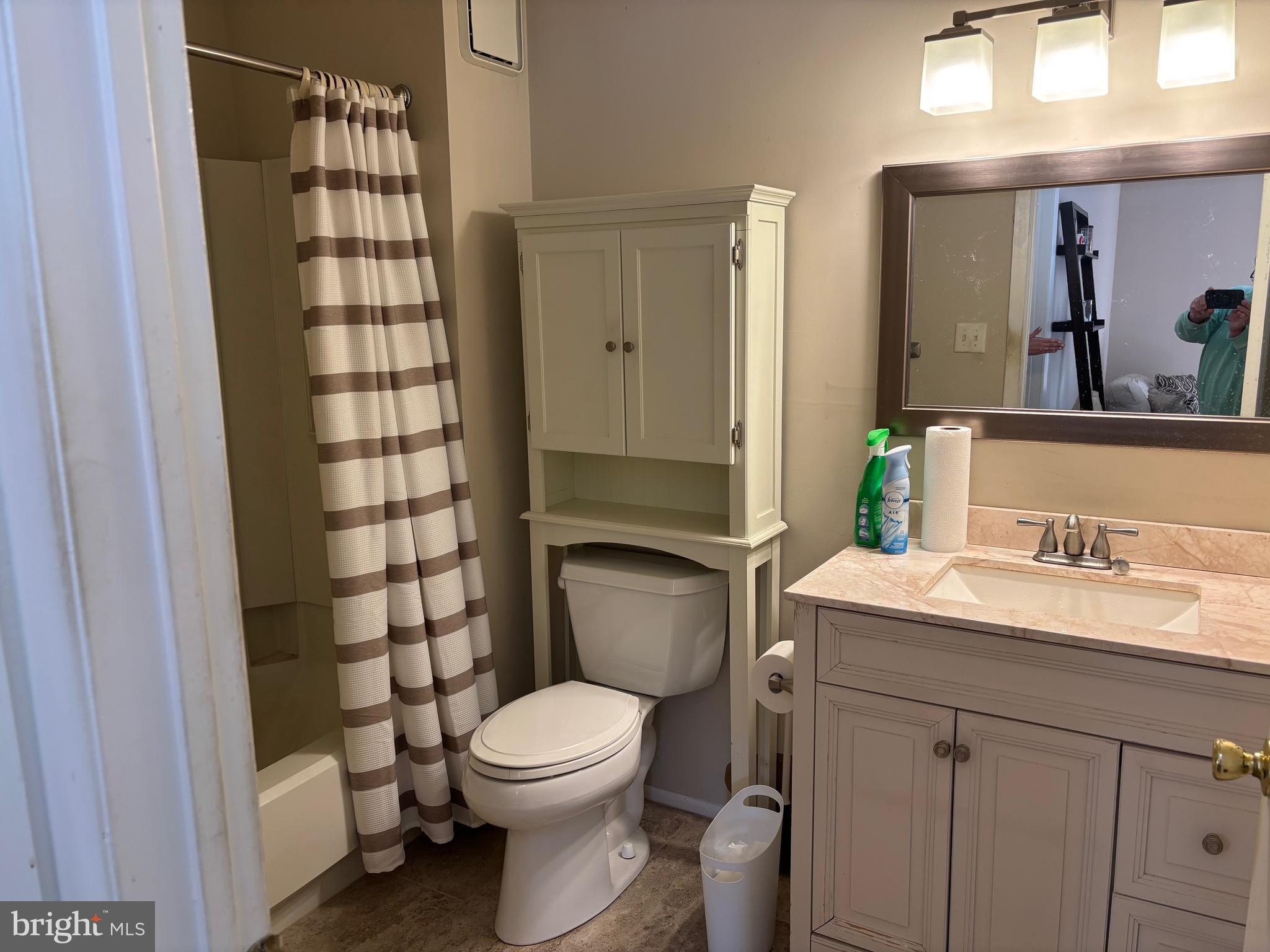 1805 WOODHOLLOW DRIVE