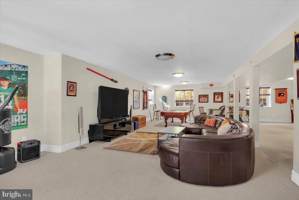 16 BRECKENRIDGE DRIVE