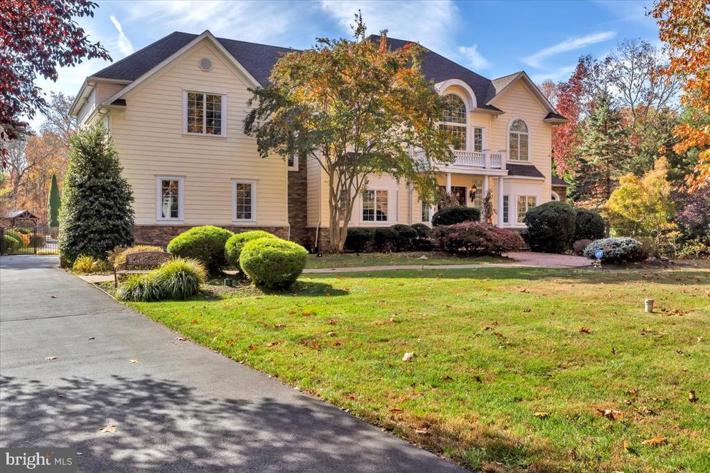 16 BRECKENRIDGE DRIVE