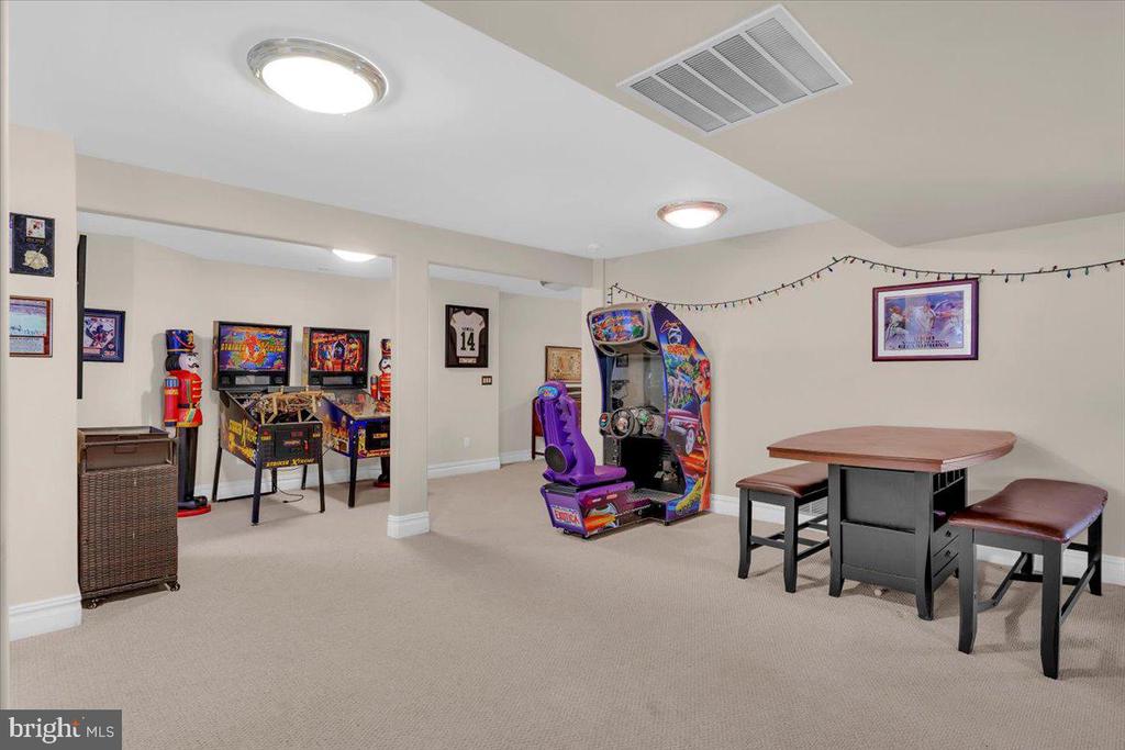16 BRECKENRIDGE DRIVE