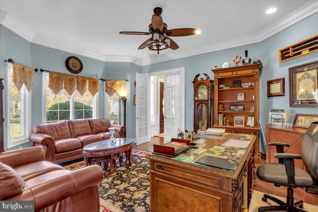16 BRECKENRIDGE DRIVE
