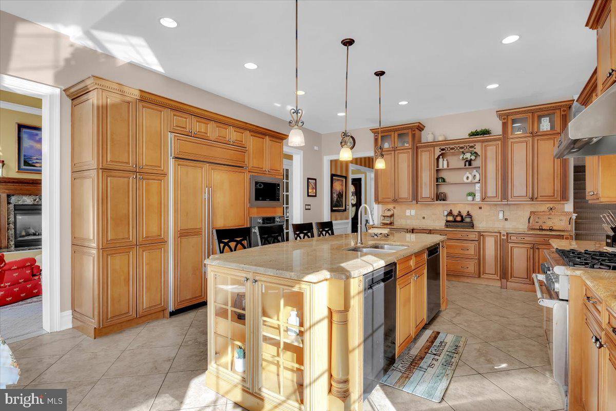 16 BRECKENRIDGE DRIVE