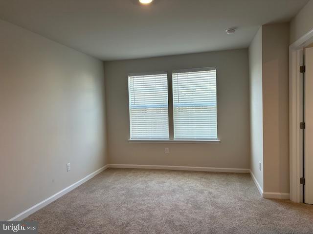 6 ELLIOT LANE