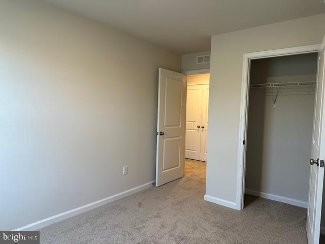 6 ELLIOT LANE