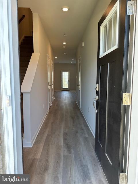 6 ELLIOT LANE