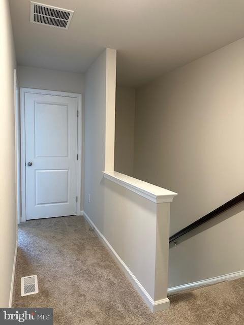 6 ELLIOT LANE