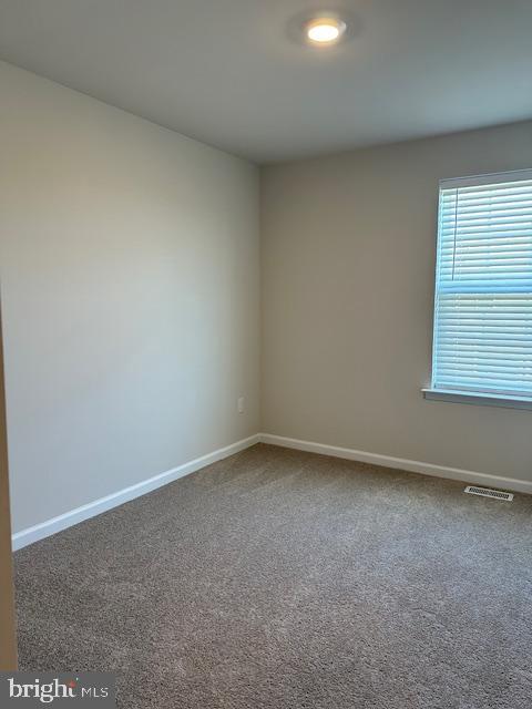 6 ELLIOT LANE