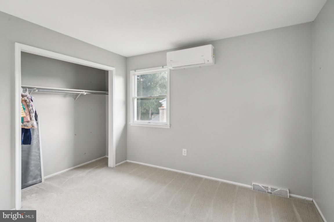 12 FOUNTAIN BOULEVARD