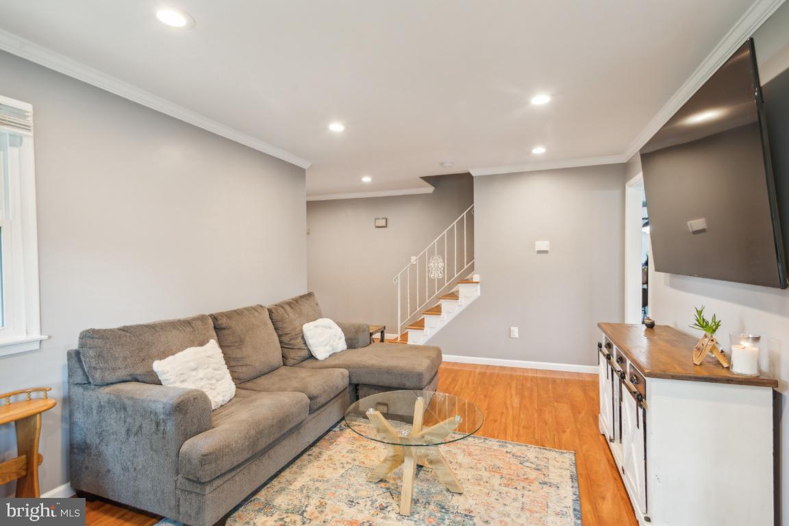 12 FOUNTAIN BOULEVARD