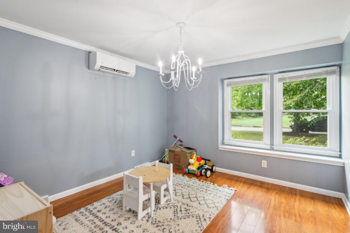 12 FOUNTAIN BOULEVARD