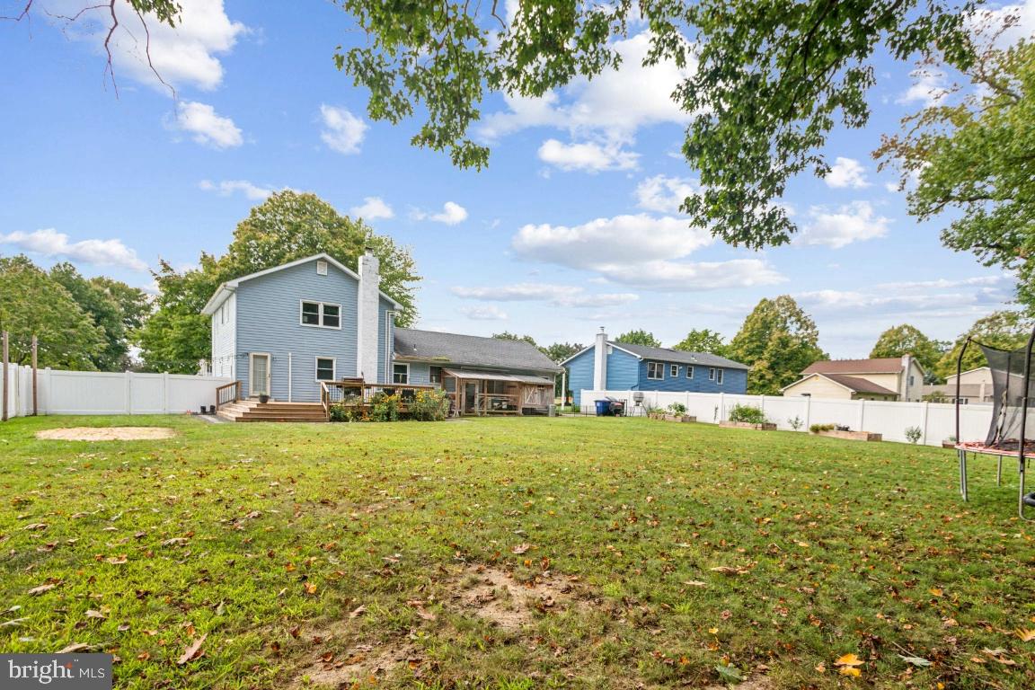 12 FOUNTAIN BOULEVARD