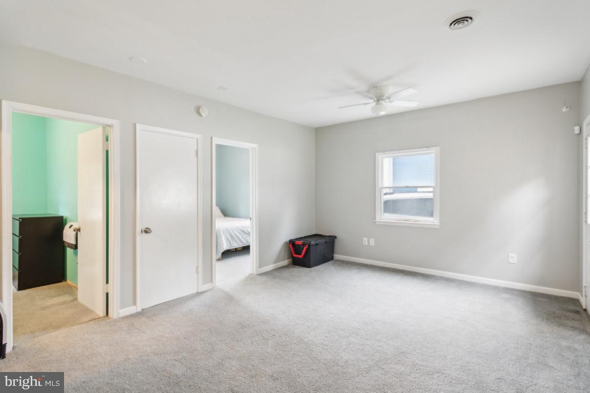 12 FOUNTAIN BOULEVARD