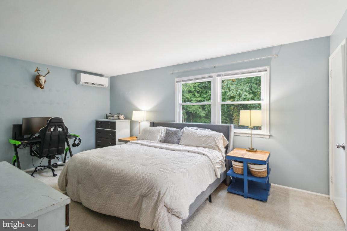 12 FOUNTAIN BOULEVARD