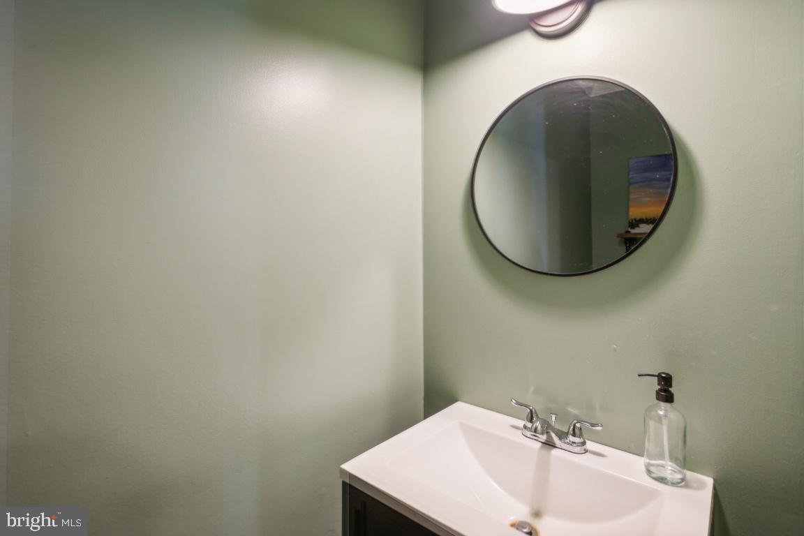 12 FOUNTAIN BOULEVARD