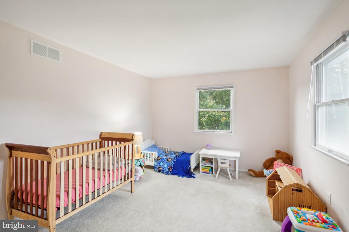 12 FOUNTAIN BOULEVARD