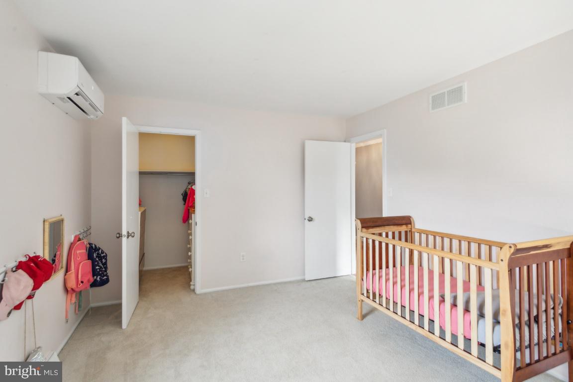 12 FOUNTAIN BOULEVARD