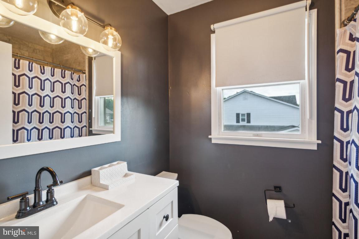 12 FOUNTAIN BOULEVARD