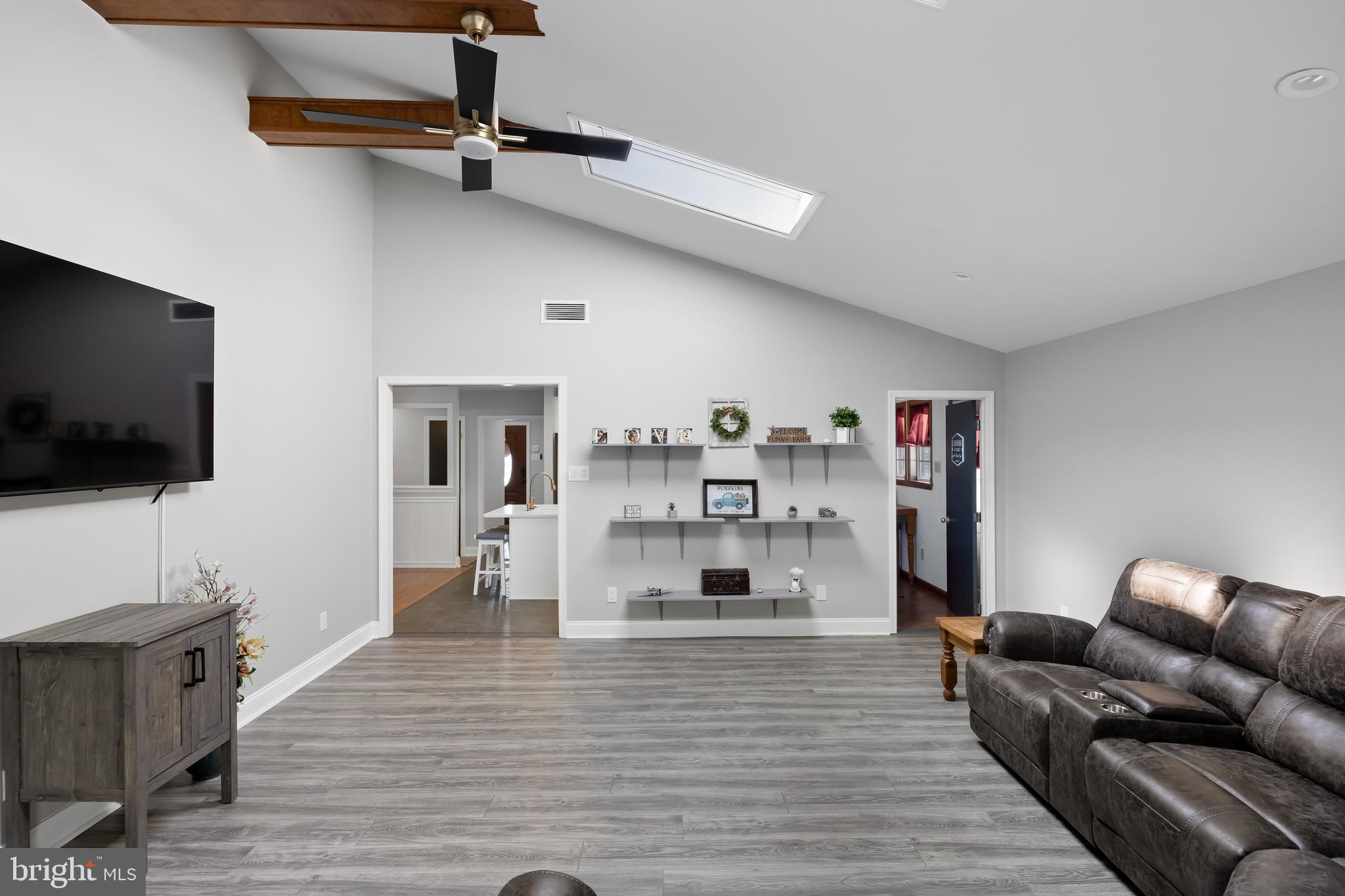 102 Baker Blvd