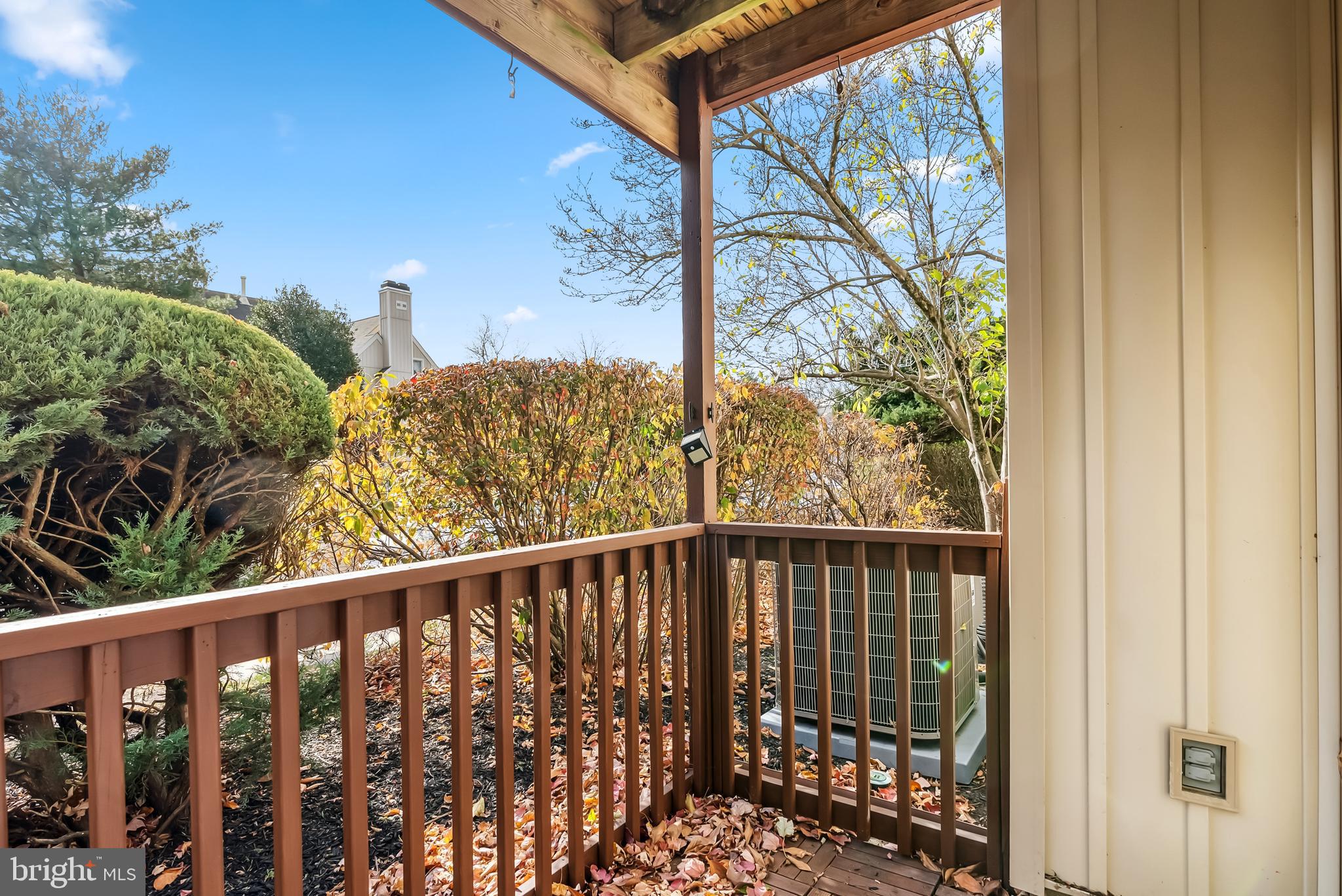 386 Woodlake Dr