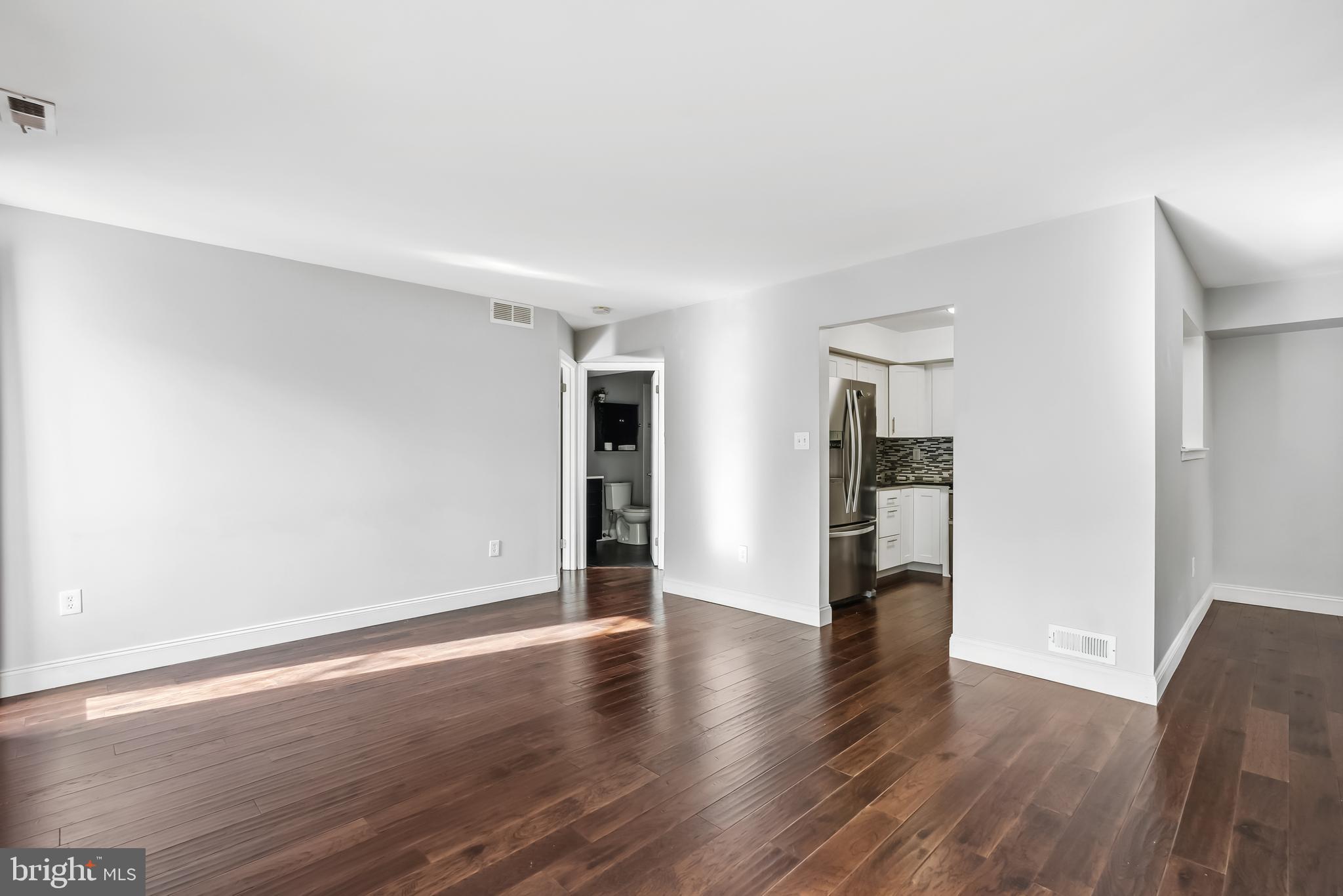 386 Woodlake Dr