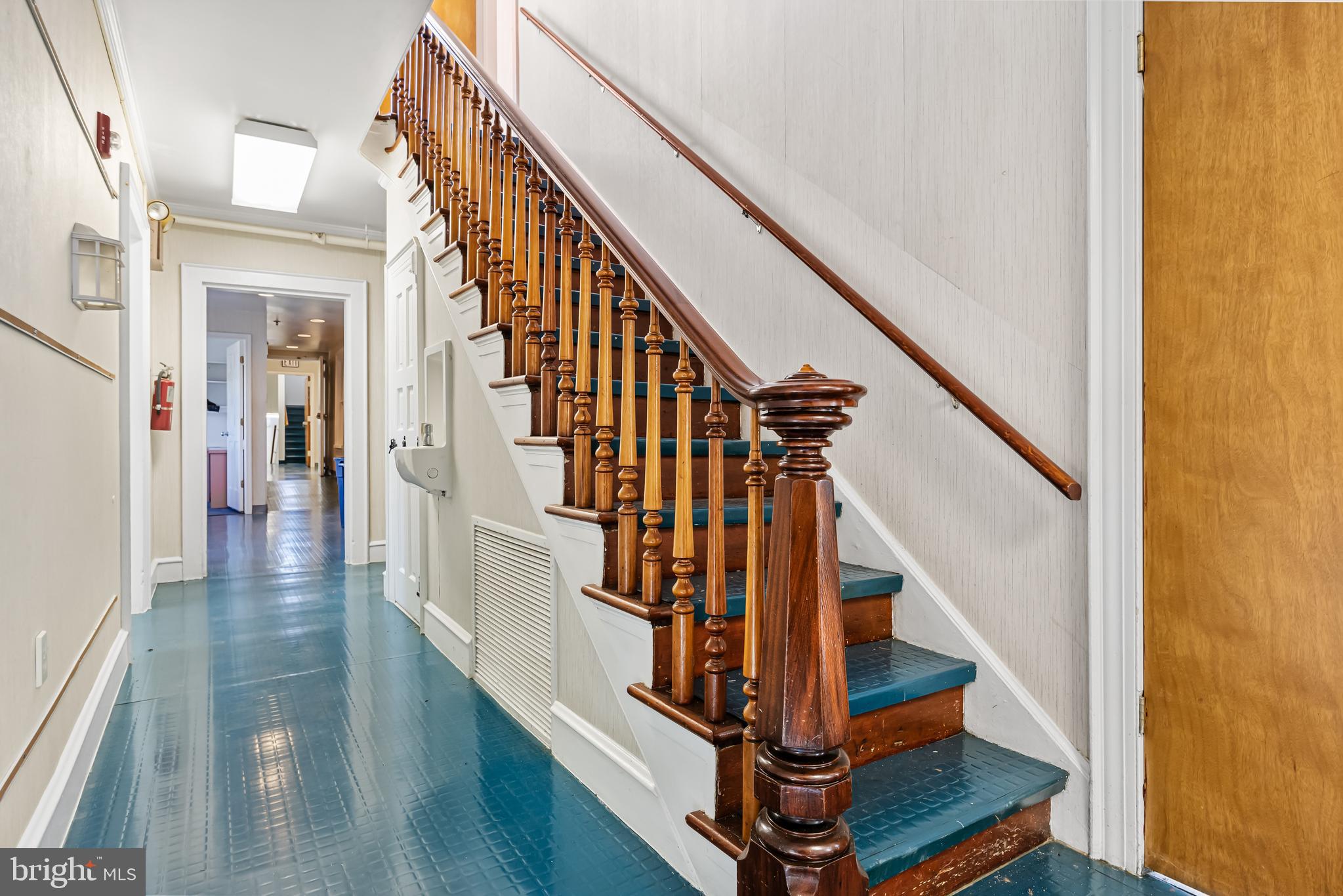 74 E Main St