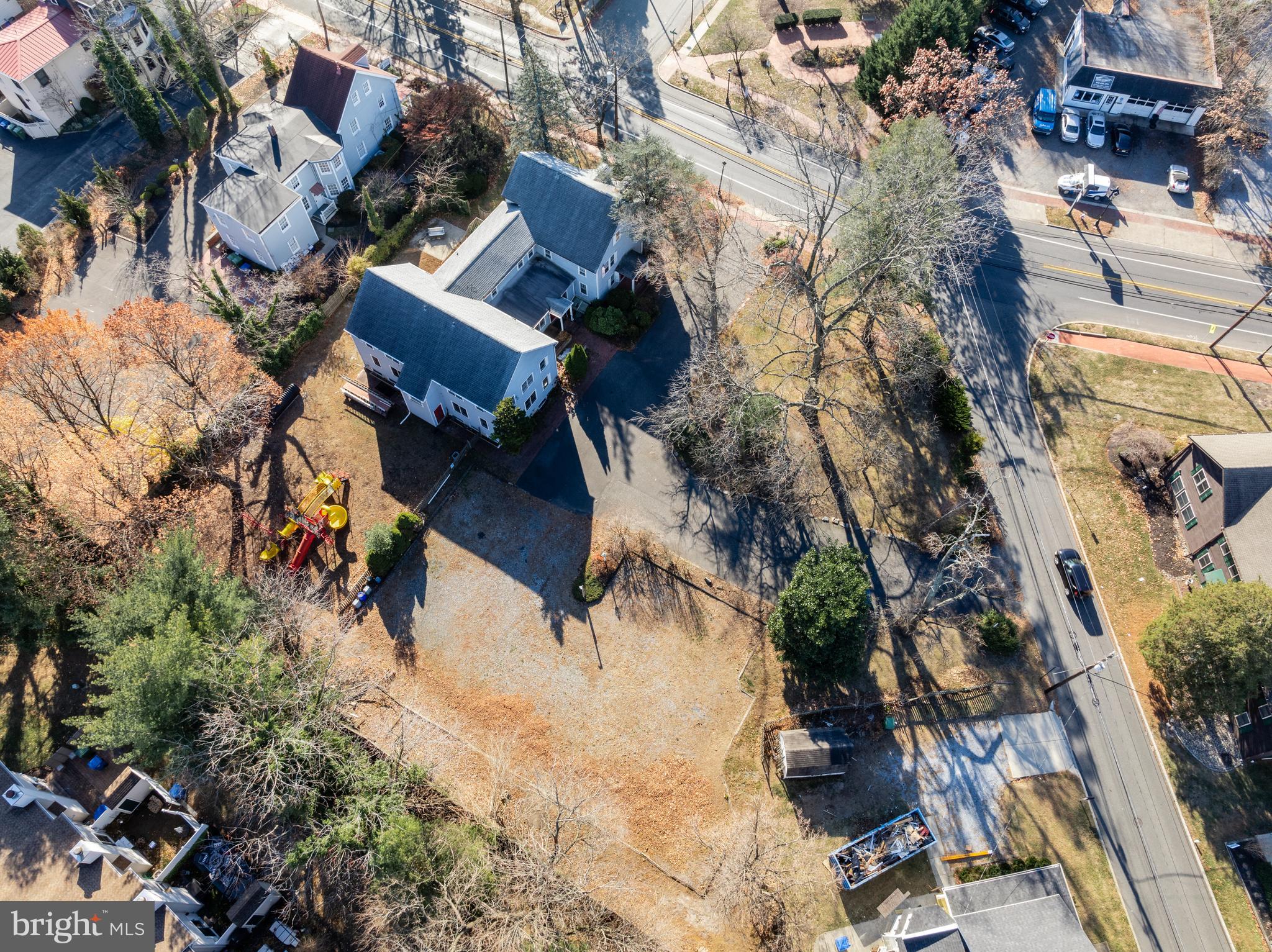 74 E Main St