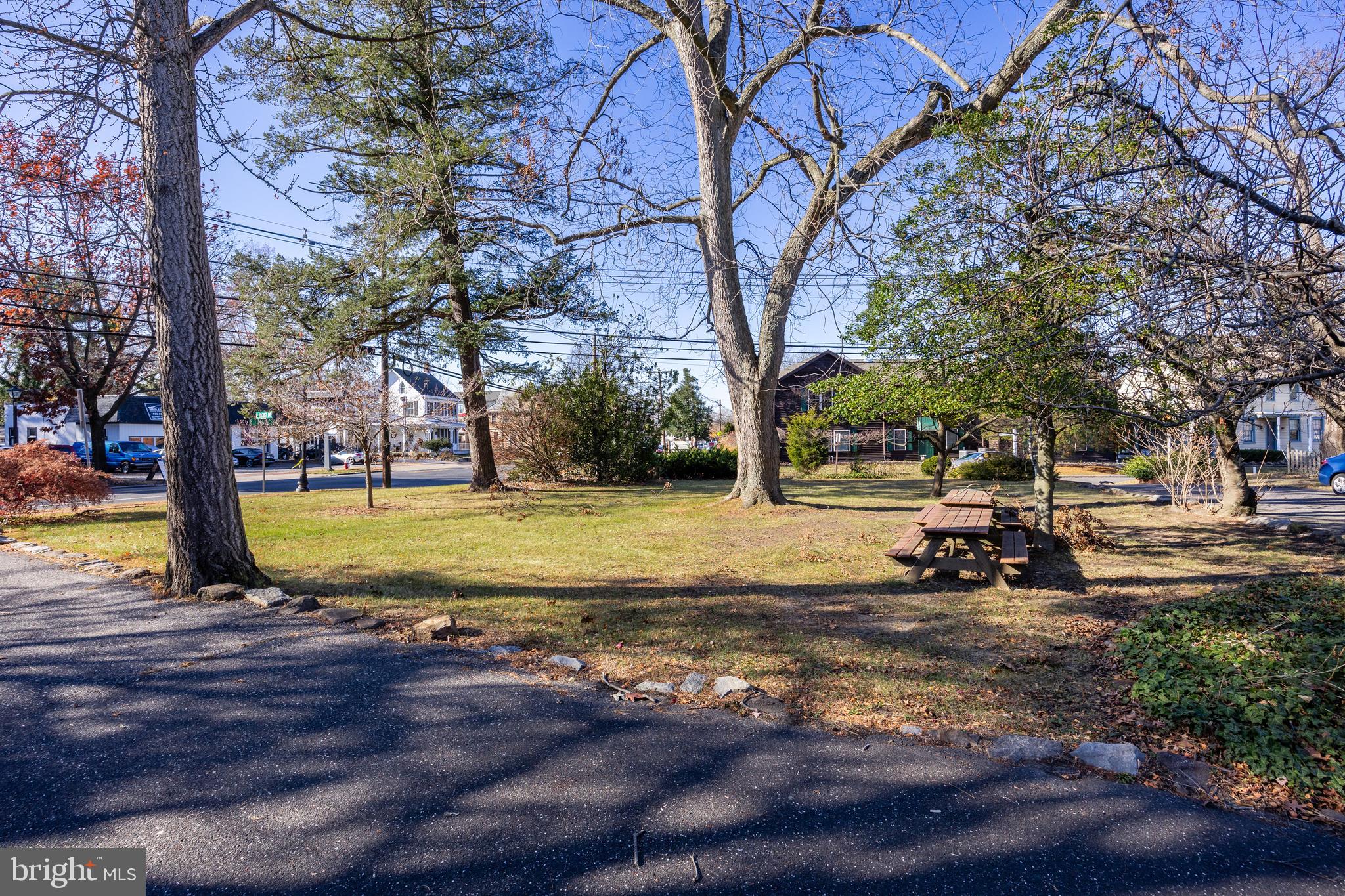 74 E Main St