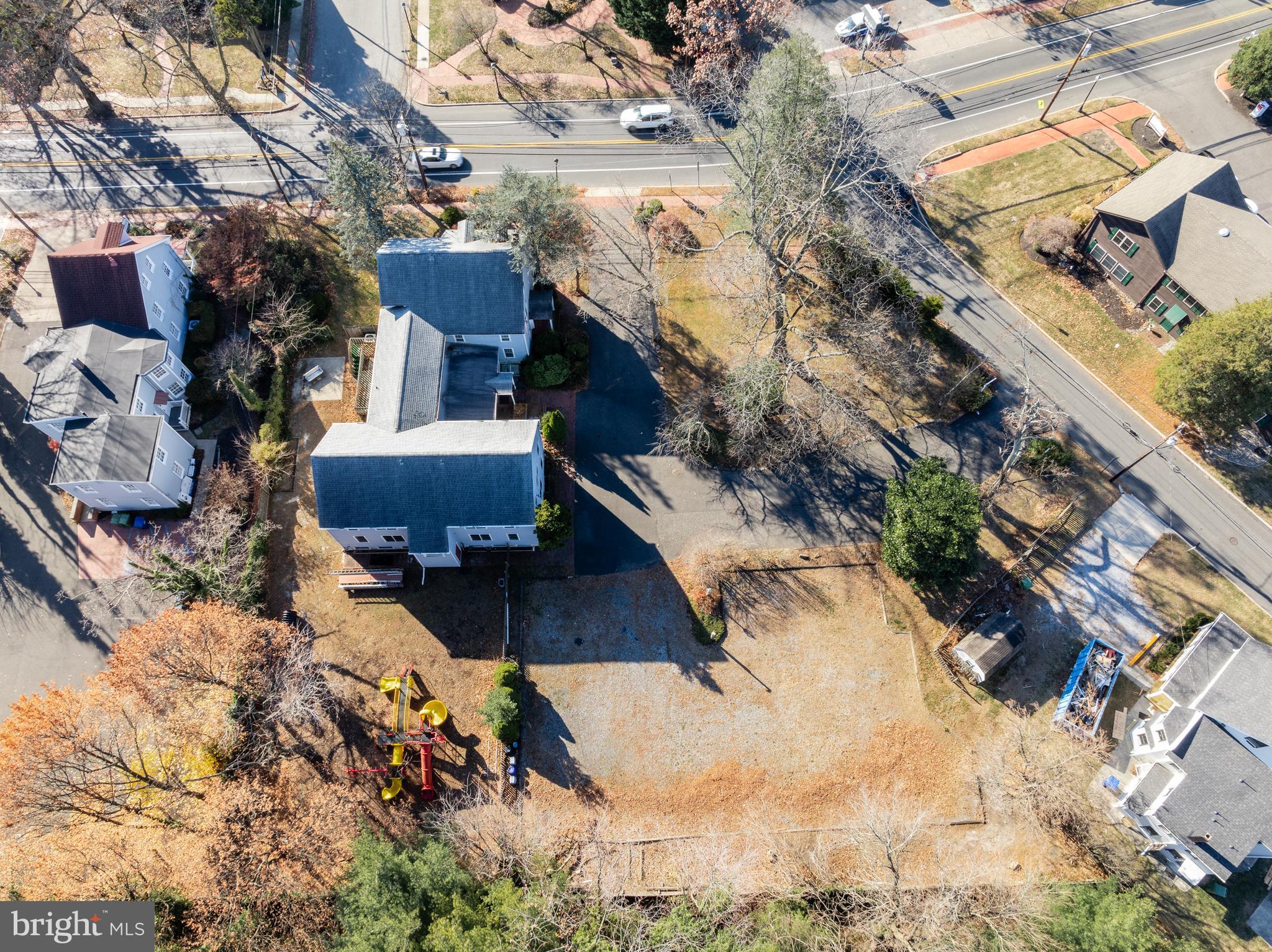 74 E Main St