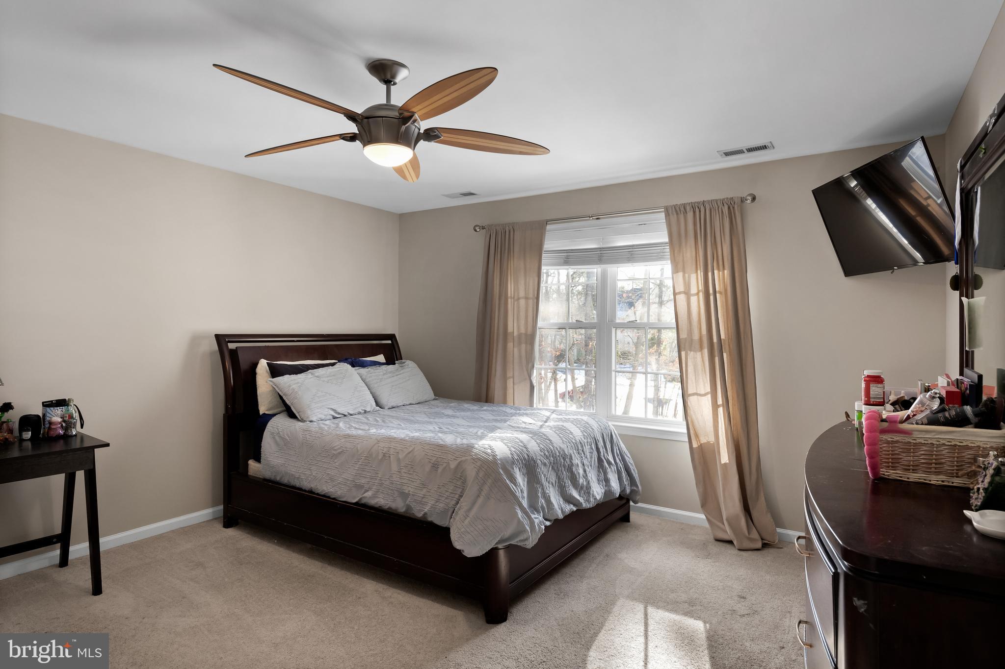 6 Somerton Sq
