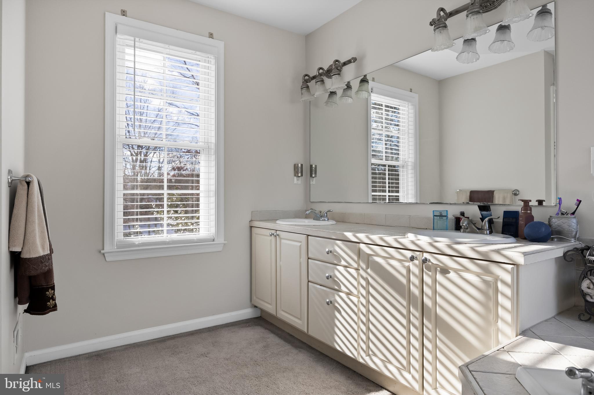 6 Somerton Sq