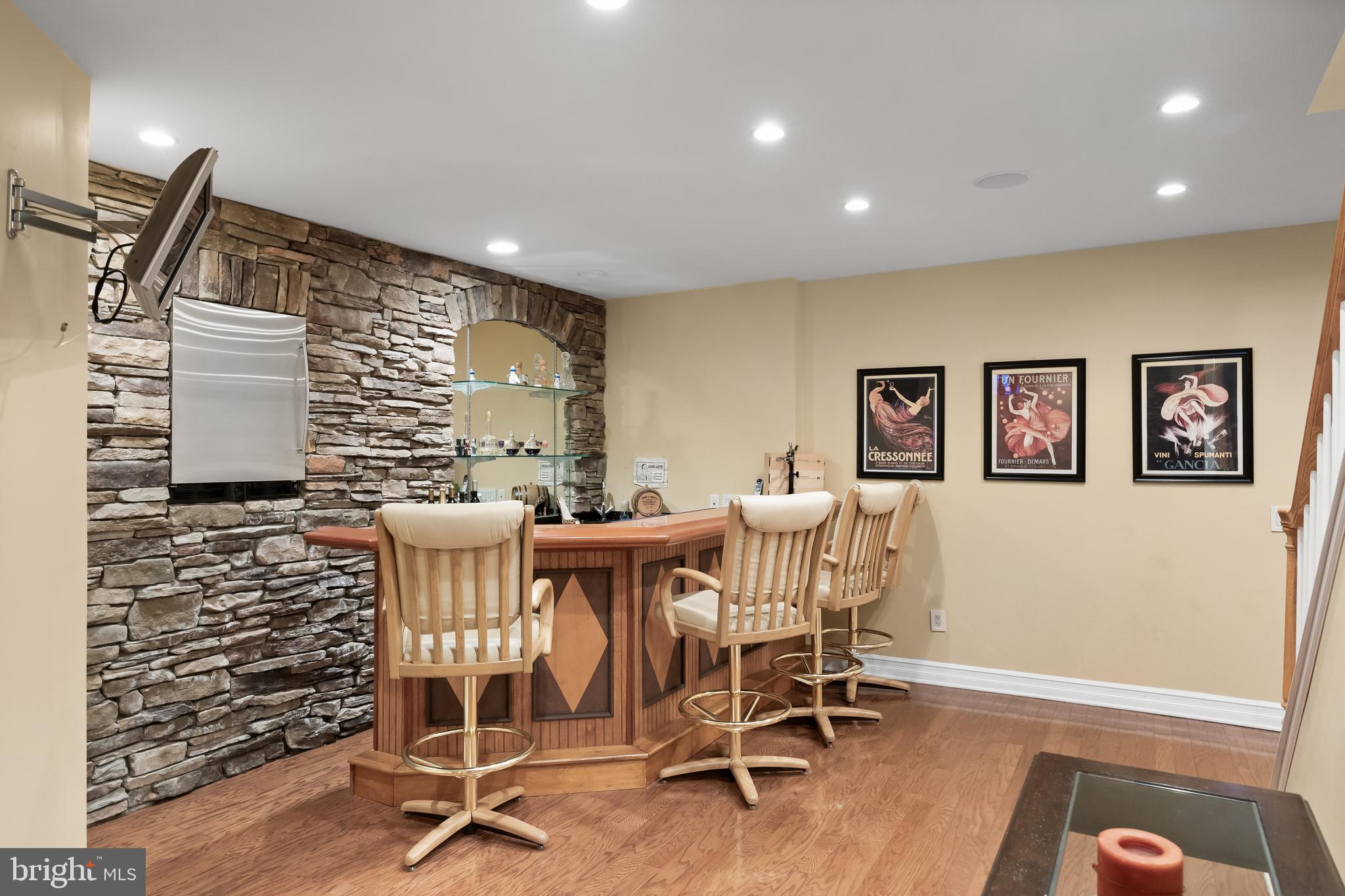 6 Somerton Sq