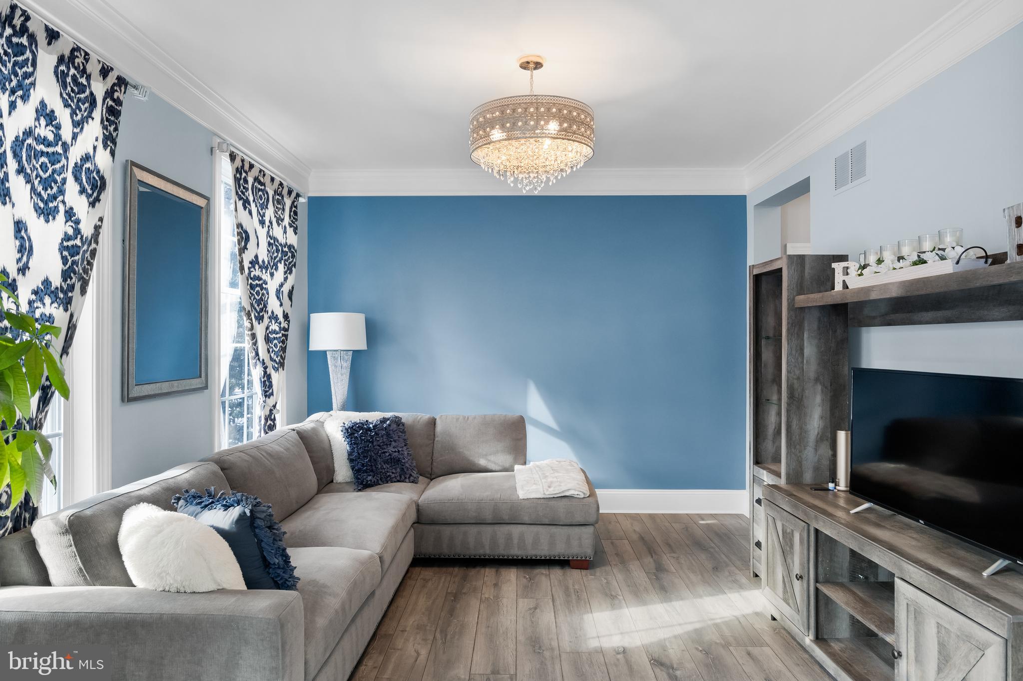 6 Somerton Sq