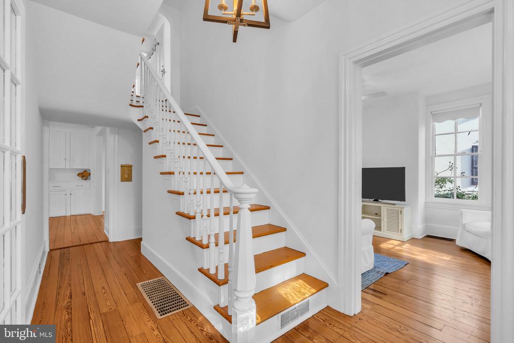 309 W MAIN STREET