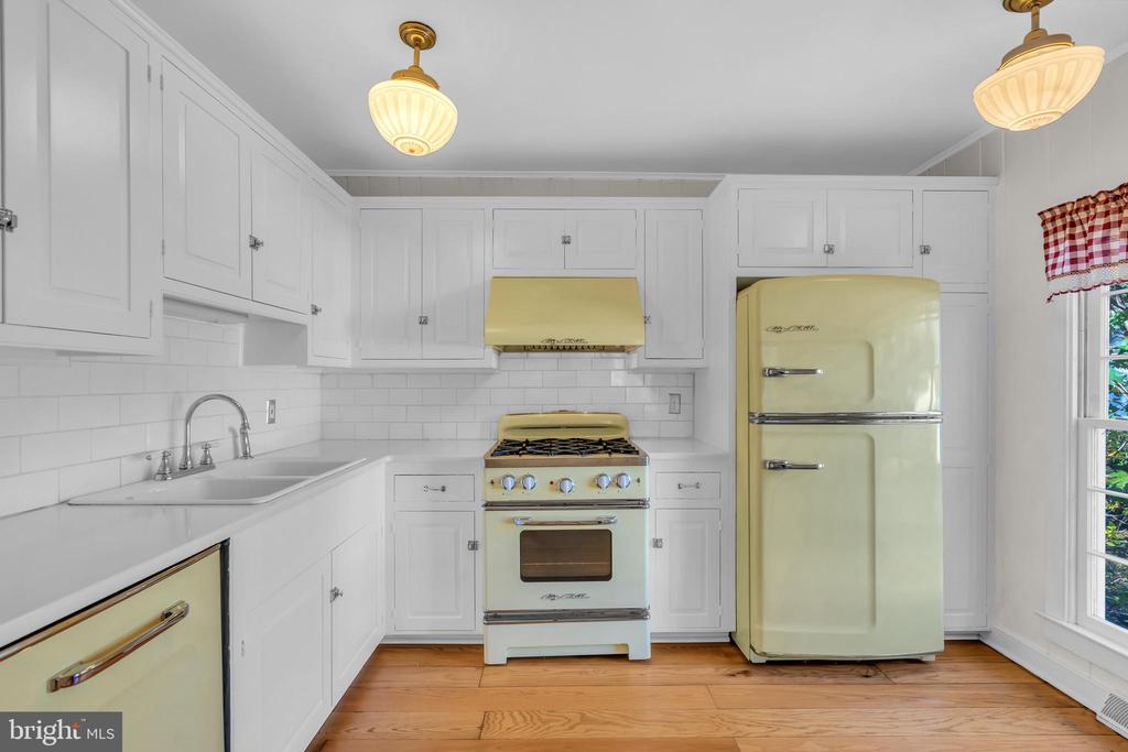 309 W MAIN STREET