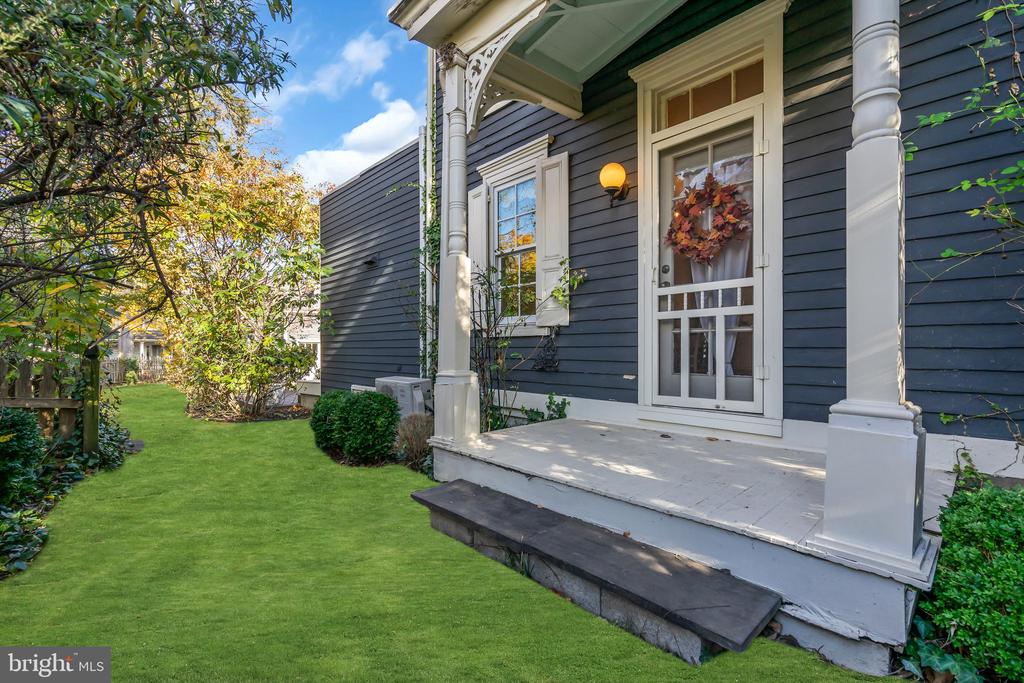 309 W MAIN STREET