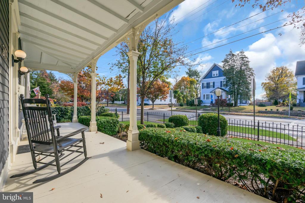 309 W MAIN STREET